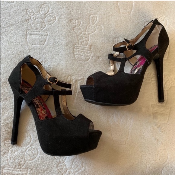 Qupid Shoes - ☀️Qupid Black Platform Strappy Heels